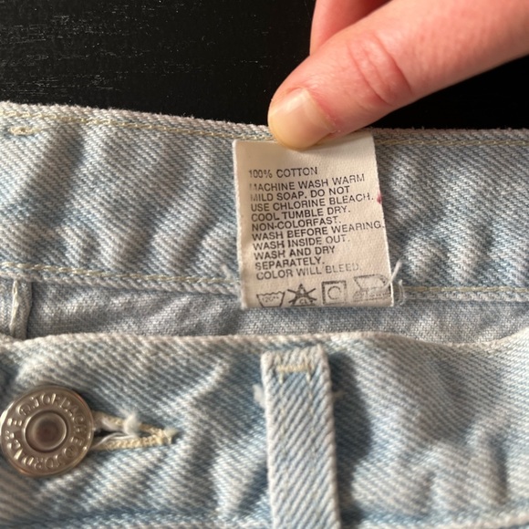 Vintage light wash jeans - Picture 7 of 15